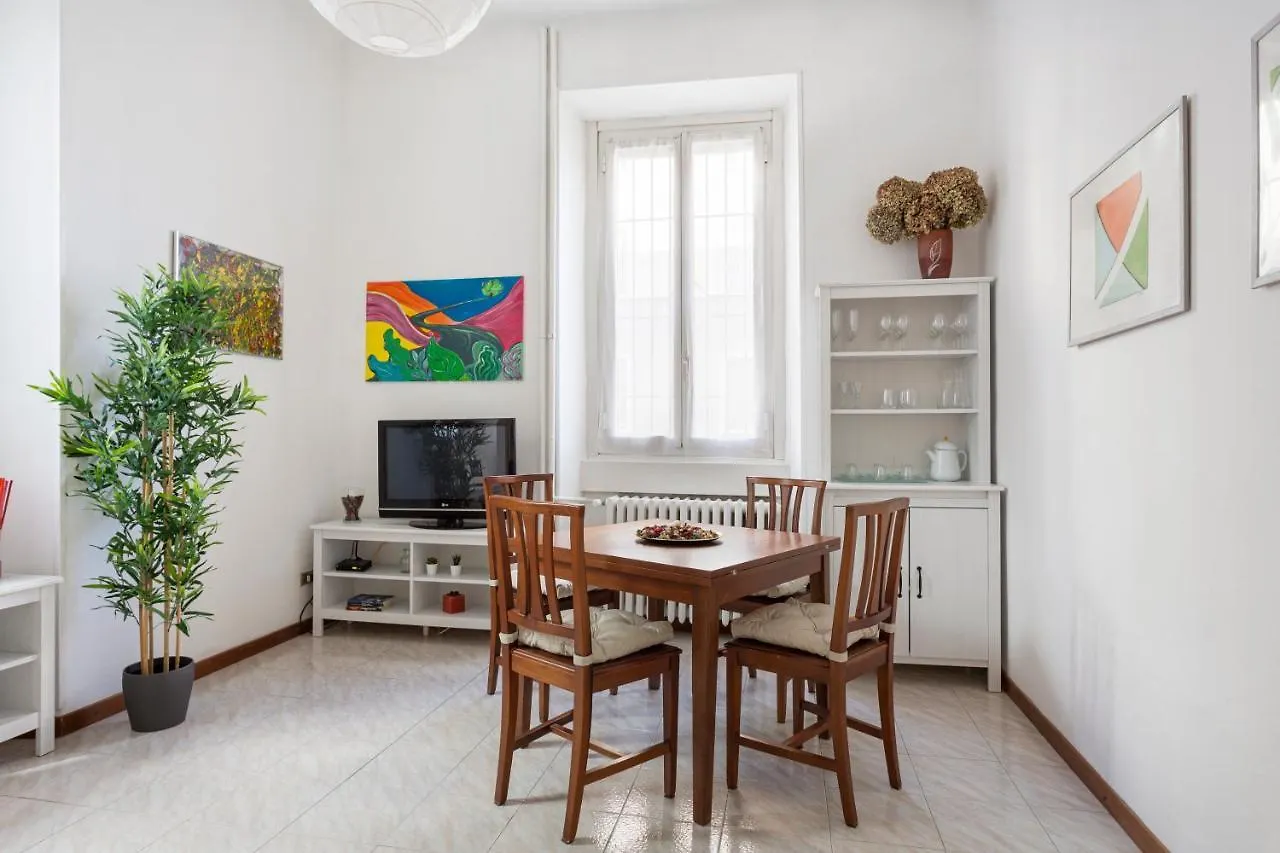 Appartamento Your HOME in Milan-Viale Tibaldi Italia