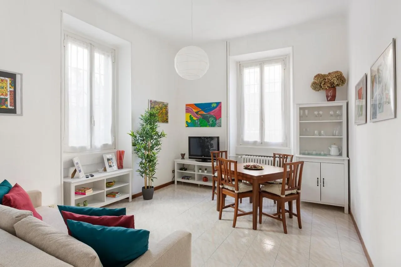Daire Your HOME in Milan-Viale Tibaldi